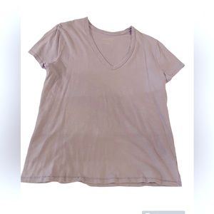 Universal Thread Womens Short a sleeved V neck Tee